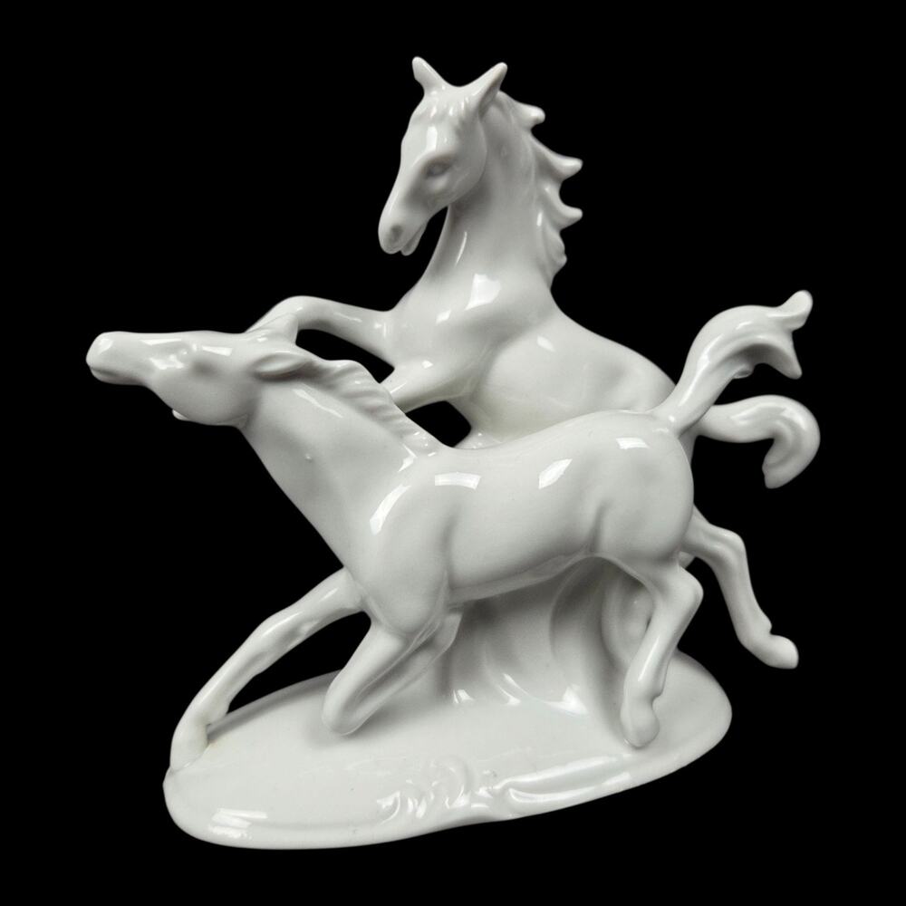 Vintage German Carl Scheidig Grafenthal Running Horses Figural Group White GDR